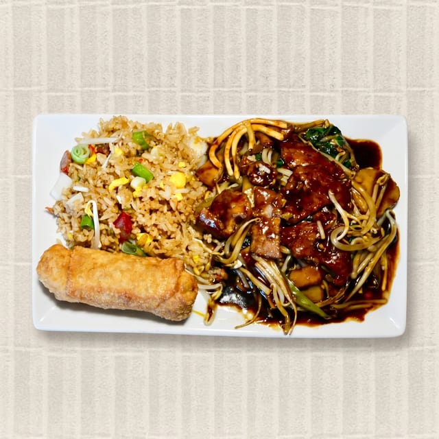 3. Beef Chow Mein Platter.