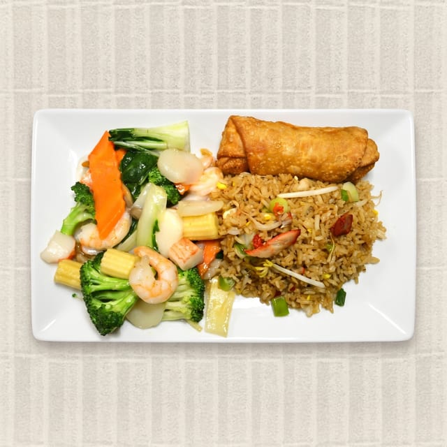 29. Seafood with Chinese Vegetables Platter.